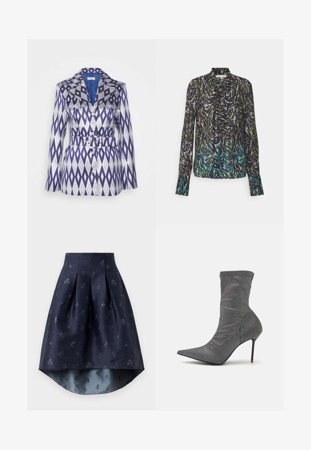 Lisou LUCILLE - Krátky kabát - blue; Patrizia Pepe CAMICIA - Blúzka so zapínaním na gombíky - dark multicolor; Námornícky modrá sukňa s asymetrickým strihom a plisovaním, so subtilným vzorom hracích kariet v mierne lesklom materiáli.; Pinko WAGNER TRONCHETTO - Členkové čižmy na vysokom opätku - nero/iridescente