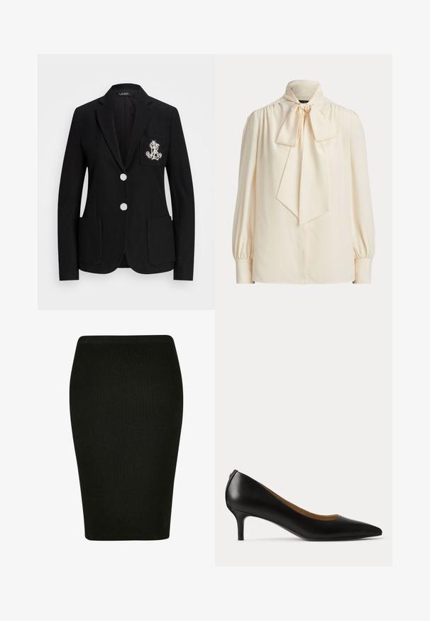 Sort skræddersyet blazer med to hvide knapper, tre forlommer og et hvidt broderet monogram på venstre brystlomme.; Langærmet bluse i cremefarve med høj krave og stor bundet sløjfe ved halsen, med rynkede skuldre og knapmanchetter.; Sort ribbet blyantskjørt med en tætsiddende pasform. Har en høj talje og tekstiler, der giver en glat silhuet.; Sort læderpump med spids tå, lav kitten hæl og glat finish, vist fra siden på en ensartet lys baggrund.
