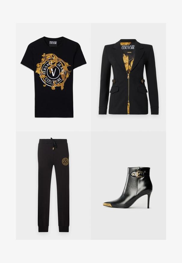 Sort tætsiddende blazer med for af guld barokmønster, frontlynlås, hakkede revers, detaljer med sidestropper og klaplommer.; Sort kortærmet Versace Jeans Couture t-shirt med guld barokdesign og en hvid cirkulær logo centreret på fronten.; Sorte slim-fit joggers med snøre i taljen og gyldent Versace Jeans Couture logo-patch på øverste venstre lår.; Sort ankelstøvle lavet af skinnende læder med spids tå, stilet hæl og guldfarvet hardware med en dekorativ spænde-detalje.