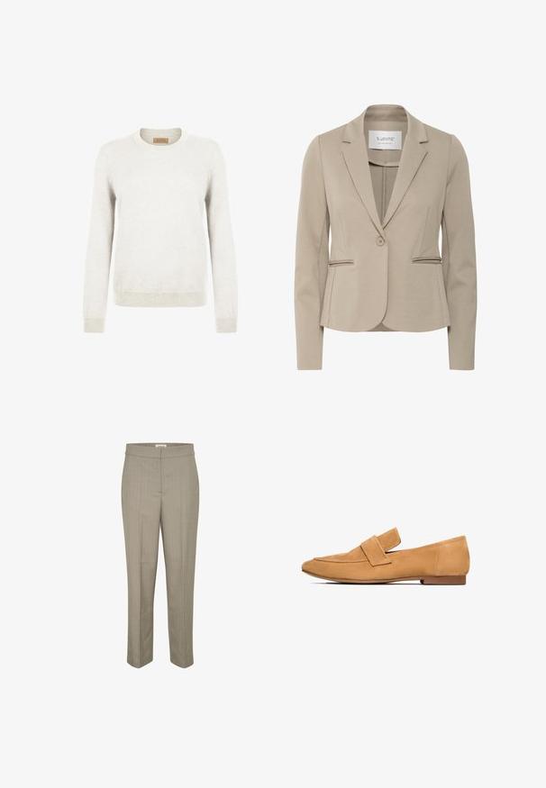 Beige skræddersyet damesblazer med enkeltknaplukning, notched revers og to forlommer.; Lys grå sweater lavet af blødt strikstof, med rund hals og lange ærmer, samt ribbede manchetter og kant for ekstra tekstur.; Lyse beige skræddersyede bukser lavet af struktureret stof. Har en glat talje og lige ben-design med en subtil stribet mønster.; Lette mokkasiner i tan farve med flad hæl, rund tå og en syet strop over vristen for et raffineret udtryk.