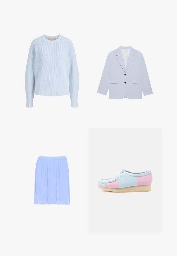 Even&Odd by Zalando Blazer - light blue; Pull ras du cou en tricot bleu clair, manches longues avec poignets et ourlet côtelés, présenté sur un fond blanc.; Jupe plissée bleu clair avec une texture douce et diaphane, dotée d'une taille élastique. Le tissu tombe délicatement jusqu'à mi-cuisse.; Chaussure basse avec panneaux en daim bleu pastel et rose, semelle en crêpe beige, bout arrondi et lacets blancs sur fond blanc.