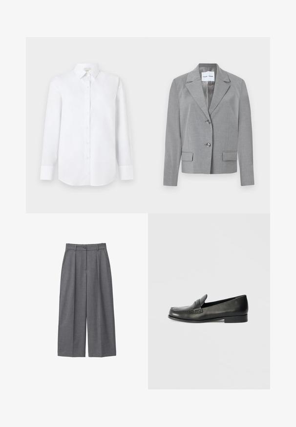 Grauer maßgeschneiderter Blazer mit geknöpftem Revers, Zwei-Knopf-Verschluss und zwei vorderen Taschen mit glatter Textur. Gefüttertes Innere.; Weißes Langarmhemd aus glattem Stoff, mit durchgehender Knopfleiste, klassischem Kragen und abgerundetem Saum mit geknöpften Manschetten.; Graue weit geschnittene Hosen aus glattem Stoff, mit hoher Taillierung, Falten, Knopfverschluss und Seitentaschen. Minimalistisches Design.; Schwarze Leder-Slipper mit abgerundeter Spitze, erhöhten Nähdetails und einem niedrigen, gestapelten Absatz. Glatte Textur mit einem dezenten Glanz.