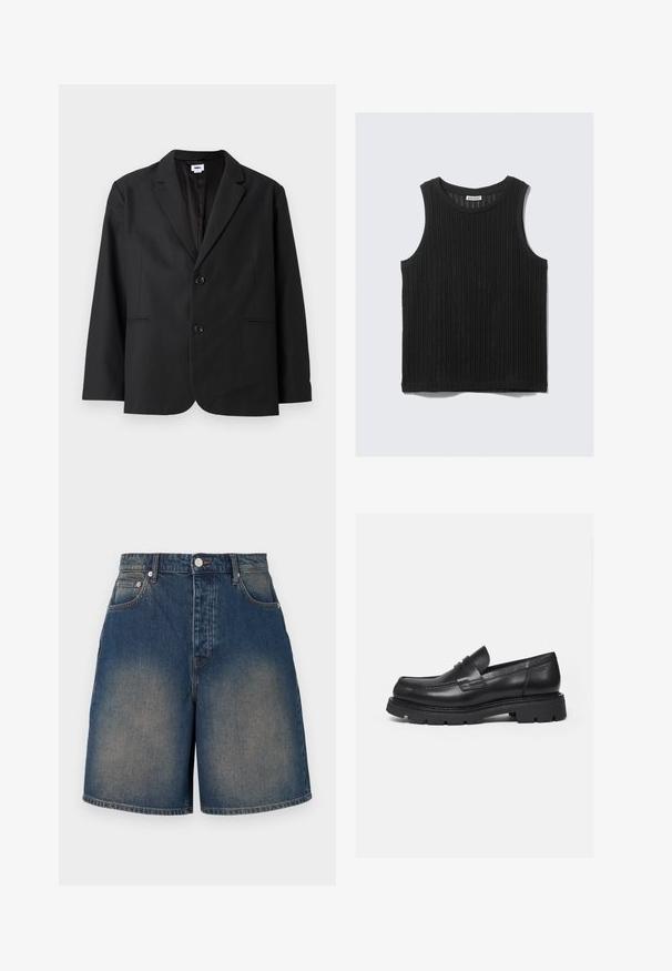 Sort blazer med skræddersyet pasform, to frontknapper, spidse revers og sidelommer. Lavet af tekstureret stof, med ensfarvet design.; Sort ærmeløs top lavet af tekstureret ribbet stof. Har en rundet halsudskæring og en lige kant. Enkel design uden yderligere accenter.; Denimshorts i mellemblå med en falmet vask. Har høj talje, fem lommer og en lige ben design. Metalknaplukning.; Sort læderloafer med tyk rillede sål og penny-remdetalje, vist i højre sideprofil på hvid baggrund.