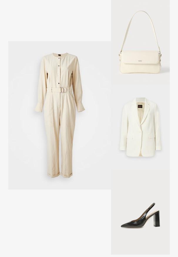 Veste blazer blanche cintrée à un bouton, avec revers crantés, poches à rabat et doublure intérieure beige, marquée du label BOSS à l'intérieur du col.; Combinaison en coton beige avec des manches longues, un col rond, une fermeture à boutons à l'avant, une taille ceinturée et une coupe droite.; Chaussure slingback en cuir noir à bout pointu avec un talon bloc haut et une doublure intérieure beige sur un fond clair uni.; Sac à bandoulière en cuir couleur crème avec fermeture à rabat, quincaillerie argentée, une bandoulière réglable et un logo discret.