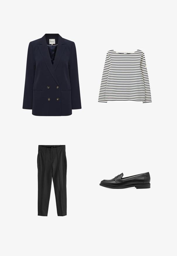 Marineblauwe dubbelbreasted blazer van gladde stof. Voorzien van twee voorzakken en goudkleurige knopen; gestructureerde revers en een ontspannen pasvorm.; Wit shirt met lange mouwen met horizontale donkerblauwe strepen en een ronde hals, plat gelegd op een witte achtergrond.; Zwarte broeken met een gladde textuur, voorzien van ritszakken aan de voorkant en duidelijke plooien. Minimalistisch ontwerp met een getailleerde pasvorm.; Zwarte leren instapper met een gladde textuur, voorzien van een gevlochten accent over de bovenkant en een lage, ronde hak. Eenvoudig ontwerp en vorm.