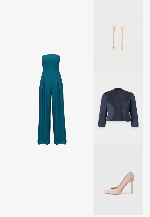 Blazer bleu marine court à devant ouvert avec manches longues et épaules légèrement rembourrées, fabriqué en tissu satin lisse.; Combinaison bustier bleu sarcelle avec jambes larges et plis à l'avant, ajustée au buste et fluide à partir de la taille.; Escarpin en daim beige à talon haut avec un bout pointu et un design ajouré. Présente une silhouette élégante et un talon aiguille fin.; Des boucles d'oreilles pendantes en ton or présentent un clou hexagonal, une ligne de strass clairs, et une goutte de cristal arrondie à l'extrémité de chaque boucle.