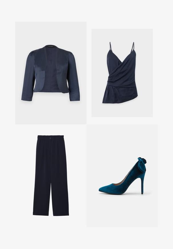 Marineblå cropped åben-front blazer med lange ærmer og let polstrede skuldre, lavet af glat satinstof.; Marineblå ærmeløs wrap-top med tynde spaghetti-stropper, V-udskæring, draperet stof og asymmetrisk kant på en ensfarvet hvid baggrund.; Marineblå brede bukser med en glat tekstur, elastisk talje, enkel frontfold og en knaplukning i taljen.; Anna Field Pumps - dark blue