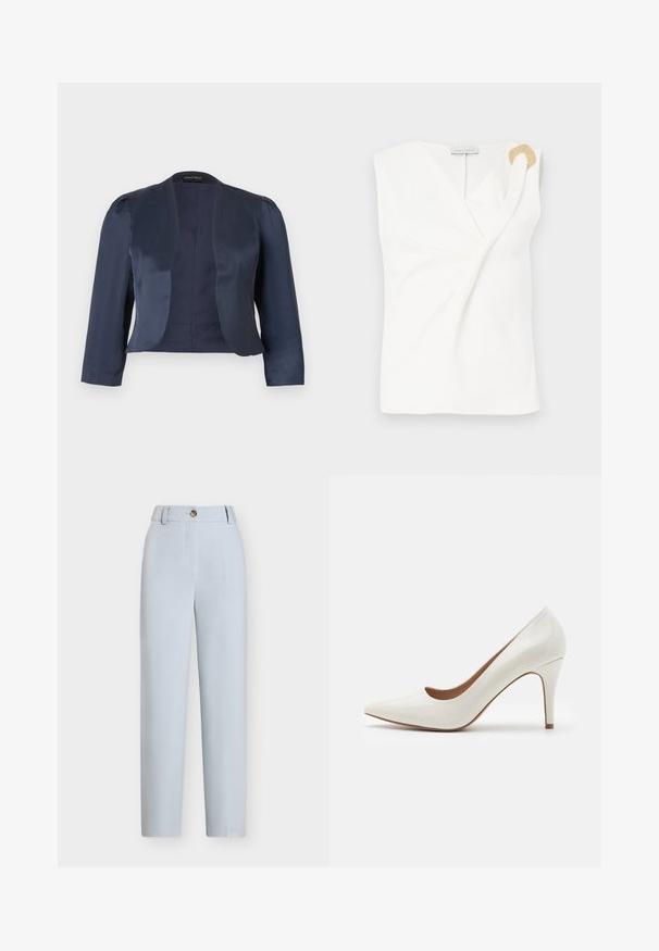 Marineblå cropped åben-front blazer med lange ærmer og let polstrede skuldre, lavet af glat satinstof.; Ærmeløs hvid bluse med en indpakningsdesign, der har en guldfarvet dekorativ ringdetalje på den højre skulder.; Lyseblå skræddersyede bukser med lige ben, knaplukning foran og bæltestropper i taljen.; Hvide patentlæder højhælede sko med spids tå og en glat overflade, der har en slank hæl og en lav skæring omkring åbningen.