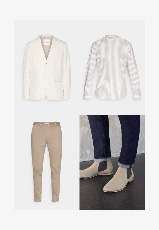Lys beige linned blazer med enkel knappelukning, skrå lapeller, to forlommer og en skræddersyet pasform. Blødt tekstur med minimalistisk design.; Langærmet skjorte i et lysebeige og hvidt lodret stribet mønster. Den har en ståkrave og knaplukning med matchende manchetter.; Beige bomulds-chinos med et lige ben-design, der har en knaplukning, bæltestropper og sidelommer. Glat tekstur uden mønstre.; Lyse beige ruskind Chelsea-støvler med mørke elastiske sidepaneler, båret med mørke op rullede denimjeans på sort plettet gulv.