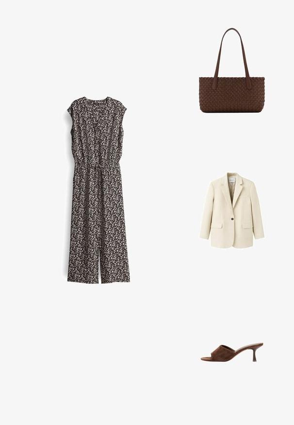 Beige blazer met één knoop, inkepingrevers, twee klepzakken aan de voorkant en één borstzakje, getoond op een witte achtergrond.; Zwart en crèmekleurig jumpsuit met patroon, korte mouwen, V-hals en elastische tailleband. Stof lijkt lichtgewicht met een vloeiende uitstraling.; Bruine suède open-toe mule met een middelhoog, gebogen houten hak en slip-on ontwerp op een witte achtergrond.; Bruine leren handtas met een geweven textuurpatroon, voorzien van twee lange, smalle handvatten voor schouderdragen.