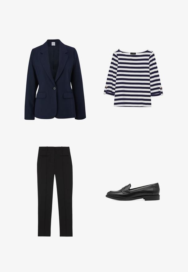 Navyblauwe blazer van gladde stof, met een enkele knoopsluiting, met notched revers en twee heeftjes aan de voorkant. Eenvoudig, gestructureerd ontwerp.; Marineblauw en witte gestreepte longsleeve top met een bootnek en gouden knoopaccenten op de opgerolde mouwen. Zachte stof, relaxte pasvorm.; Zwarte, op maat gemaakte broek met rechte pijpen, riemlussen en twee paspelzakken aan de achterkant, ontworpen voor formeel gebruik.; Zwarte leren instapper met een gladde textuur, voorzien van een gevlochten accent over de bovenkant en een lage, ronde hak. Eenvoudig ontwerp en vorm.