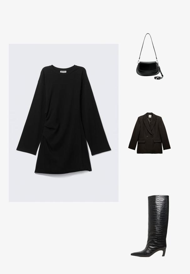 Dobbeltradet sort blazer med stribemønster, klapkraver, to frontlommer og lange ærmer. Glat, struktureret tekstur.; Sort langærmet T-shirt med rund hals, afslappet pasform og let sammenrynkning på den ene side, vist fladt mod en lysegrå baggrund.; Sort knehøj støvle med spids tå, mellemhøj buet hæl og tekstureret læder med krokodillemønster.; Sort læder skuldertaske med klaplukning, aftagelig lang rem snoet ved bunden, og hardware i sølvfarve på en hvid baggrund.