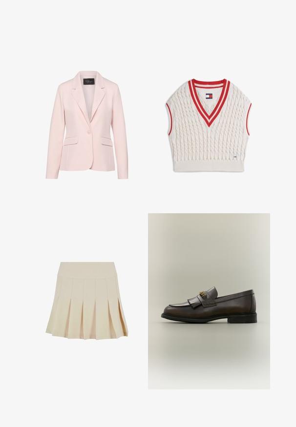 Lichtroze damesblazer met lange mouwen, reverskraag met inkeping, eenknopsluiting en voorzakken met klep.; Roomkleurig kabelgebreid mouwloos sweatervest met rode en witte gestreepte V-hals en armsgaten, Tommy Jeans-label bij de kraag en zoom.; Beige geplisseerde rok met een aangesloten tailleband, gemaakt van een gladde stof. Kenmerkt zich door meerdere verticale plooien en een rechte zoom.; Donkerbruine leren loafer met franjes en gouden gesp op zwarte zool, gezien van opzij tegen een neutrale achtergrond.