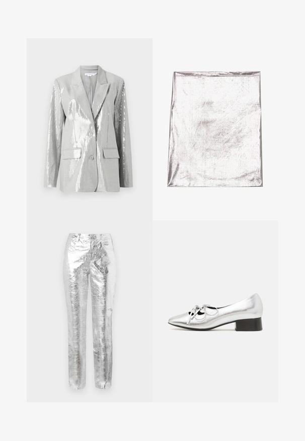 Good American Blazer - grey; Metaalachtig zilverkleurig stof met een gladde textuur en een lichte glans. Rechthoekige vorm, randen netjes gestikt, geen opvallende patronen of accenten.; Zilveren, metalen broek met een gekreukt oppervlak. Recht model, met voorzakken en een ritsluiting. Gladde en reflecterende oppervlakte.; Zilveren synthetische leren schoen met een spitse neus, decoratieve kantdetail en een lage, vierkante zwarte hak. Gladde textuur en glanzende afwerking.