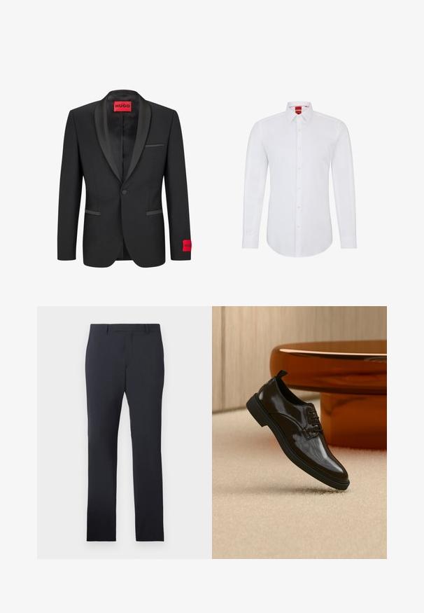 Čierny blazer so saténovými špicatými klopami, zapínaním na jeden gombík a dvoma prednými vreckami. Obsahuje červenú logo nášivku na ľavom rukáve.; Biela košeľa s dlhým rukávom a golierom, s predným zapínaním na gombíky a jemnou, hladkou tkaninou. Bez vzorov alebo doplnkov.; Námornícke formálne nohavice z hladkého materiálu. Majú plochý predný diel, pútka na opasok a bočné vrecká, s upraveným strihom rovného nohavic.; Čierna lesklá kožená spoločenská obuv s šnúrkami vznášajúca sa nad béžovým koberecom s lesklým hnedým zaobleným stolom v pozadí.