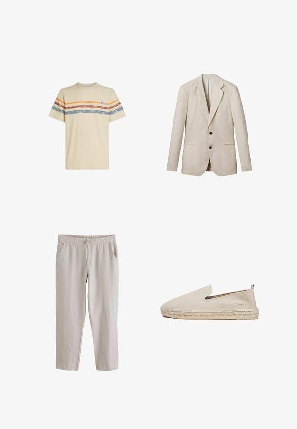 Helles beige Leinenblazer mit Reverskragen, zwei Fronttaschen, zwei schwarzen Knöpfen und minimaler Detailgestaltung. Glatte, strukturierte Oberfläche.; Cremfarbendes Baumwoll-T-Shirt mit horizontalen Streifen in Orange, Rot und Blau. Kurzärmlig, mit rundem Ausschnitt und kleinem Logodetail auf der Brust.; Hellbeige Freizeithose mit elastischem Bund und vorderem Kordelzug, mit Seitentaschen und geradem Beinabschluss.; Beige Wildleder Slipper mit einer gewebten Jutesohle, versehen mit einem minimalistischen Design und einem seitlichen Ausschnitt für ein einfaches An- und Ausziehen.