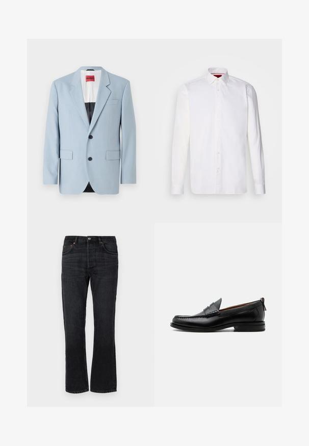 Lichtblauw blazer, enkelvoudig, met twee knopen, revers, voorzakken, interieur met zwarte voering, gladde stoftextuur.; Witte overhemd met lange mouwen van katoen, met een klassieke kraag, een voorkant met knopen en een gladde textuur. Rode details aan de binnenkant van de kraag.; Zwarte denim jeans met een rechte pijp, vijf zakken en oranje stiksels. Glad textuur en minimale vervaging details.; Zwarte leren herensloffen met moc toe stiksel, pennyriem, gestructureerde kraag en lage gestapelde hak op witte achtergrond.