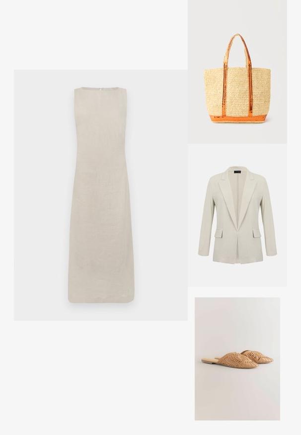 Beige skræddersyet blazer med hakkede revers, lange ærmer, to forlommer med klap og et åbent frontdesign.; Sleevless linnedress i lys beige, med en lige silhuet og rund halsudskæring, samt en skjult lynlås i ryggen til lukning.; Vævede læder slidesandaler i lysebrun, med et oversized vævet overdelsdesign og en flad sål. Spidse tæer giver et elegant udseende.; Vævet halmnettaske med orange kant og håndtag, med et tekstureret mønster og en rektangulær bund.