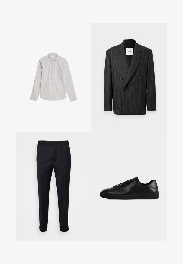 Dobbelt-knapblazer i mørkt stof med stripe mønster, der har spaltestolper, to forlommer og knaplukning.; Marks & Spencer STRIPED OXFORD - Skjorter - natural mix; Sorte bukser lavet af letvægtsstof, med elastisk talje, sidelommer og oprevne kant. Glat tekstur med frontvendinger.; Svært lavprofileret sort lædersneaker med snørebånd foran og tekstureret flad sål, vist fra siden på en neutral baggrund.
