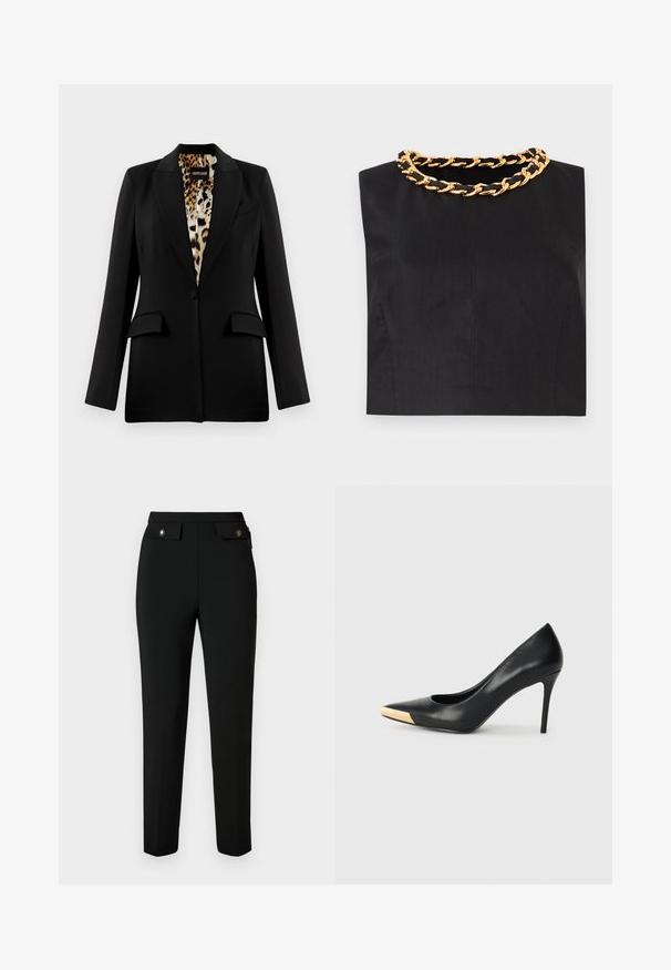 Sort blazer med skræddersyet design, enkelt knaplukning, to forlommer og leopardmønsterfor. Glat stof og struktureret form.; Sort ærmeløs top med polstrede skuldre og dekorativ guldkæde langs halsudskæringen.; Sort skræddersyede bukser lavet af glat stof, med en lige pasform, to forlommer med klapper og detaljer i guldfarvet metal.; Sort læder stiletter med spids tå; har et metalisk guldakcent på tåkapperne. Glat overflade med et strømlinet design.
