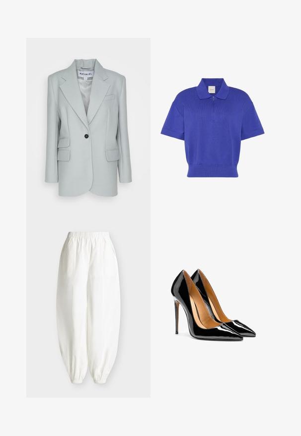 Materiel BUTTON BOXY - Krátky kabát - cloud grey; Krátky rukáv, kráľovsky modrá pletená polokošeľa s golierom a štvrťzipsom, rebrovaný lem a štítok Calvin Klein vo vnútri goliera.; Biele nohavice s elastickým pásom a členkami, voľného, zužujúceho sa strihu, vyrobené z ľahkej látky.; Pár lesklých čiernych lodičiek z lakovanej kože s špicatou špičkou, ihličkovým opätkom a svetlom hnedým vnútorným obložením na bielom pozadí.