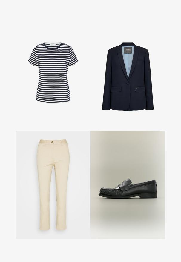 Marineblå blazer med et elegant design, slagkrave, enkelt knaplukning, to frontlommer og lyseblåt for. Glat stoftekstur.; Marineblå og hvid stribet t-shirt lavet af økologisk bomuld, med rund halsudskæring og korte ærmer, samt en lige kant forneden.; Beige bomuldsbukser med lige ben-design, der har lukning med knap foran og sidelommer. Glat tekstur og minimal detaljer.; Sort læder penny loafer med rynket tådetalje og lav stablet hæl, set fra siden på en neutral baggrund.
