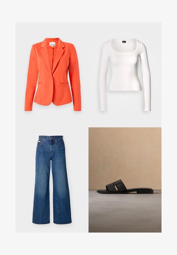 Koraal blazer van soepel materiaal met een getailleerd ontwerp, enkele knoopsluiting, ingekeepte revers en twee voorzakken.; Wit top met lange mouwen en een afgeronde halslijn. Gemaakt van geribbelde stof, met een nauwsluitend ontwerp en een gladde textuur met een naadloze afwerking.; Blauwe wijde denim jeans met hoge taille, knopen aan de voorkant, rits en vijfzakkenontwerp tegen een effen achtergrond.; Zwarte leren slides met brede bandjes en platte zool, zwevend boven een beige tapijt en bank op de achtergrond.