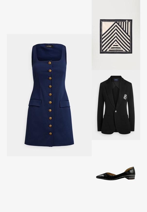 Zwarte blazer van textuurstof, met een enkele knoopsluiting, twee voorzakken en een geborduurd logo op de linkerborst.; Marineblauwe mouwloze jurk met een vierkante halslijn, voorzien van negen gouden knopen aan de voorkant en twee zijzakken. Gladde stoftextuur.; Zwarte platte schoen met slangenhuidpatroon, puntige neus en lage blokhak. Glanzende afwerking, een soepele textuur en ronde opening voor comfortabel aan- en uittrekken.; Zwart-witte zijden sjaal met geometrische diagonale en verticale strepen die een driehoekig patroon vormen, gelabeld "FILIPPA K" in twee hoeken.