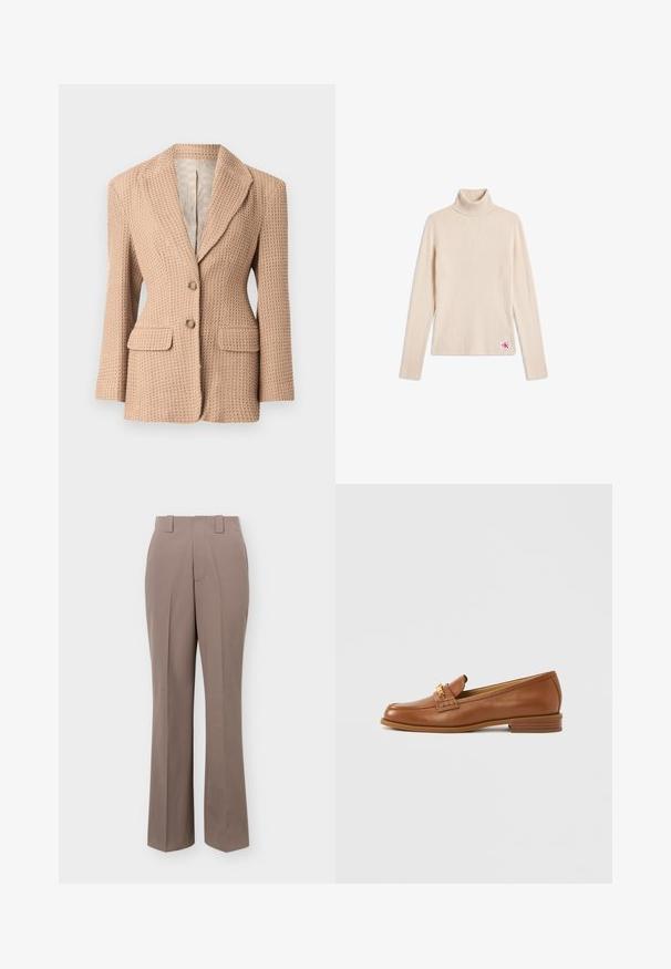 Beige, tekstureret blazer med et vævet mønster, knækket revers, to forlommer og to knapper. Fóret indvendigt i en lys farve.; Beige ribstrikket langærmet turtleneck sweater med et lille logopatch nær den nederste kant på en hvid baggrund.; Taupe bukser med højtaljet og lige ben, udstyret med bæltestropper og et forreste foldedetalje.; Brun læderloafer med rundet tå, dekorativ strop og lille hæl. Glat tekstur, subtile syningsdetaljer og guldfarvede metalbeslag.