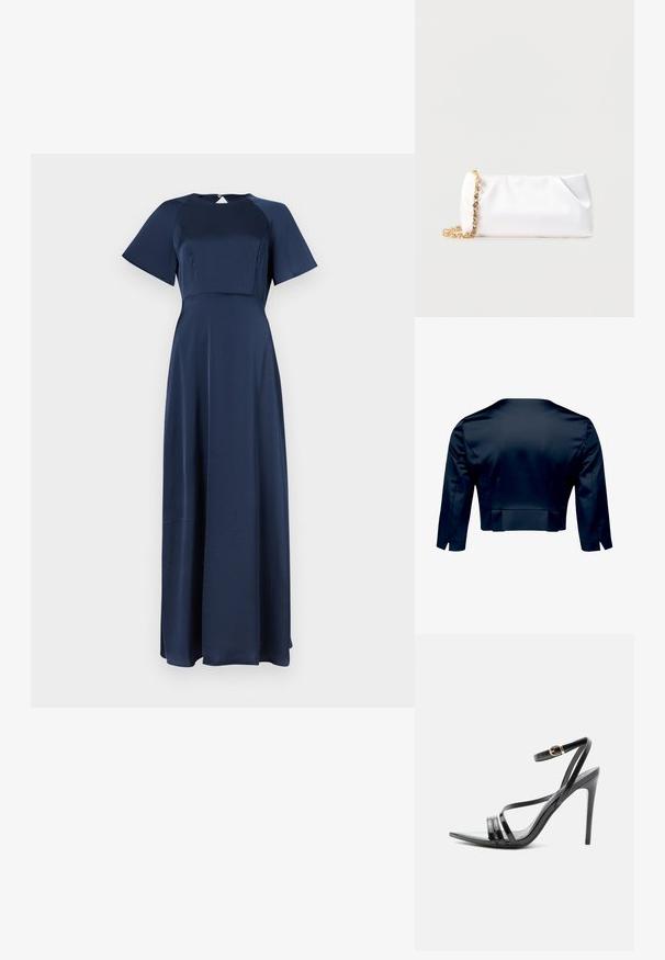 Donker marineblauw kort jasje met lange mouwen, gezien van achteren op een witte achtergrond.; Marineblauwe lange jurk met korte wapperende mouwen, ronde hals, getailleerde taille en vloeiende A-lijn rok.; Zwarte sandaal met hoge hak en dunne bandjes over de tenen en om de enkel, met een gouden gesp op een slanke naaldhak.; Witte zachte clutchtas met goudkleurige kettingriem versierd met heldere edelstenen, geplaatst tegen een effen lichtgrijze achtergrond.