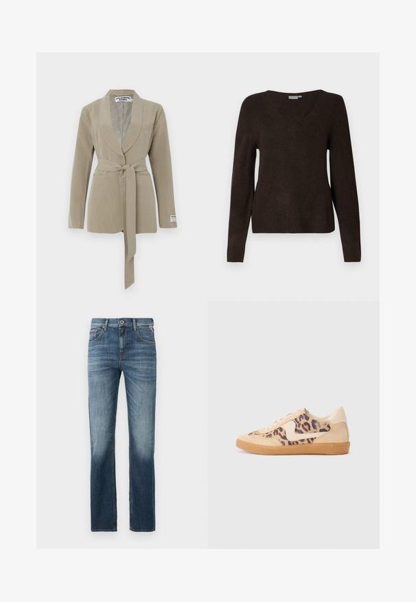 Beige pinstripe blazer med sjalkrave, en enkelt lomme og et bundet bælte i taljen. Blødt stof med en glat tekstur.; Langærmet mørkebrun V-hals strikket trøje med ribbede manchetter og kant, præsenteret på en ensfarvet hvid baggrund.; Mørkeblå denimjeans med lige ben, diskret lysning ved lårene og kontrastsyning. Klassisk fem-lomme design med lynlås.; Leopardprint sneakers med beige ruskindsoverdel, tan gummisål og hvide detaljer. Rund pegefinger og snørebåndsdesign med en tekstureret finish.