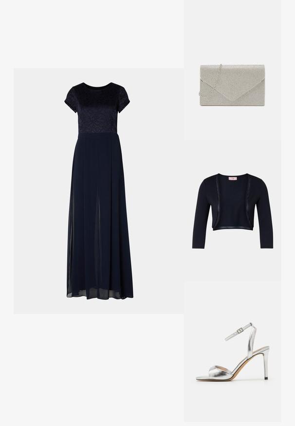 Cardigan court bleu marine avec une texture douce et lisse, doté de longues manches et d'accents en satin le long de l'avant ouvert.; Robes de soirée bleu marine avec de courtes manches en dentelle, un corsage ajusté et une jupe fluide avec des fentes latérales et un léger voile transparent.; Sandale à talon haut argentée avec un bout ouvert, texture métallique et bride de cheville ajustable. Présente un talon aiguille effilé et une semelle intérieure lisse.; Pochette argent métallique au design d'enveloppe, ornée d'un motif texturé, avec une chaîne amovible.