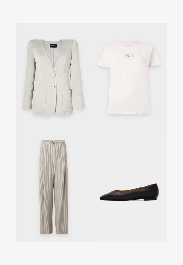 Lys grå fløjl blazer med en dyb V-hals, to forlommer og to knapper. Har en tekstureret overflade og strukturerede skuldre.; Lyserød bomulds t-shirt med korte ærmer og rund hals, som har et metallic sølvfarvet "ACX ARMANI EXCHANGE" logo på forsiden.; Beige stribede bukser med høj talje, brede ben og en enkelt knaplukning. Lodrette striber tilføjer tekstur til stoffet.; Sort læder flad sko med spids tå, lav hæl og glat finish, vist fra siden på en lysegrå baggrund.