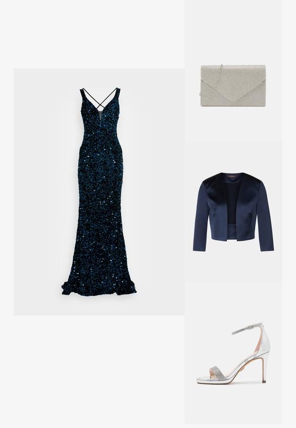 Navyblaue, gekürzte Jacke aus glattem Satin mit Dreiviertelärmeln und offenem Vorderteil. Keine Verschlüsse oder Verzierungen.; Schwarzes Pailletten-Abendkleid mit taillierter Silhouette, V-Ausschnitt, überkreuzten Trägern und ausgestelltem Saum. Strukturierte Oberfläche glitzert.; Silberne High-Heel-Sandale mit glänzendem Lackobermaterial, strukturiertem Strassriemen, verstellbarem Knöchelriemen und quadratischem, offenem Zehenbereich.; Metallisch silberne Clutch mit einem Umschlagdesign, verziert mit einem strukturierten Muster und ausgestattet mit einem abnehmbaren Kettenriemen.