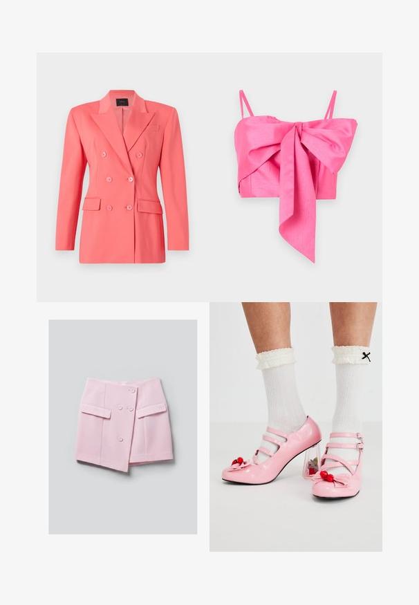 Koralfarvet dobbeltbrystet blazer med en struktureret design, nøgleklippede revers og to forlommer. Fremstillet af glat, letvægtsstof.; Rosa kort top med en sløjfedetalje fortil, lavet af et glat stof med tynde stropper og en elegant silhuet.; Lyserød nederdel med dobbeltradet knaplukning foran og to vandrette klaplommer på en ensfarvet grå baggrund.; Lyserøde laklæderhæle med rund tå, tre remme og kirsebærpynt. Klart blokhæl med blomsterdekorationer. Hvide ribbede sokker.