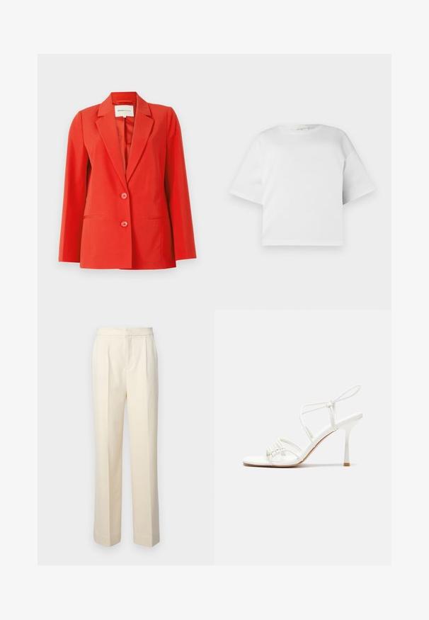 Rød blazer med en skræddersyet pasform, klippet krave, to forlommer og to knapper. Glat stof med en struktureret silhuet.; Hvid cropped t-shirt lavet af glat bomuld, med rund hals og korte, brede ærmer. Enkel, ren design uden synlige mønstre.; Skræddersyede cremefarvede bukser med lige ben, der har folder foran og en glat overflade. Taljen er flad og uden pynt.; Hvide strop sandaler med høj hæl, flad tåbase, tekstureret forside med sammensunkne detaljer og en smal ankelrem.