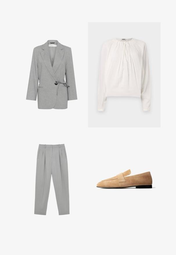 Grijze, gestructureerde blazer met een wikkeldesign, lange mouwen en een strikceintuur. Beschikt over twee voorzakken en notch-revers.; Witte blouse met lange mouwen, ronde hals en geplooide voorkant. Zacht, glad materiaal met een comfortabele pasvorm en knoopdetails bij de kraag.; Lichtgrijze formele broek met voorplooien, zijzakken, riemlussen en taps toelopende pijp.; Lichtbruine suède loafer met een lage zwarte hak en een brede band over de bovenkant, weergegeven in zijaanzicht tegen een witte achtergrond.