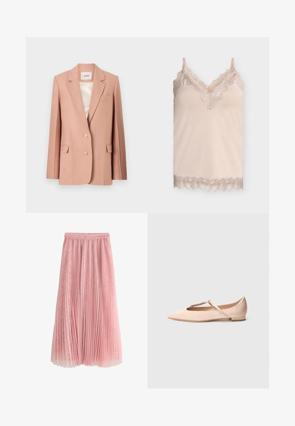 Blazer rosa empolvado, diseño entallado, de un solo boton, con dos botones, bolsillos con solapa, cuello con muesca, forro liso en satén crema.; Camisola beige de seda con ribete de encaje en el escote en V, tirantes y bajo, sobre un fondo liso gris claro.; Falda midi plisada rosa con una capa inferior de encaje y cinturilla fruncida, mostrada sobre un fondo blanco.; Zapato plano de color rosa pálido con punta puntiaguda, material de satén, adornado con una tira con pedrería sobre el empeine, tacón bajo.