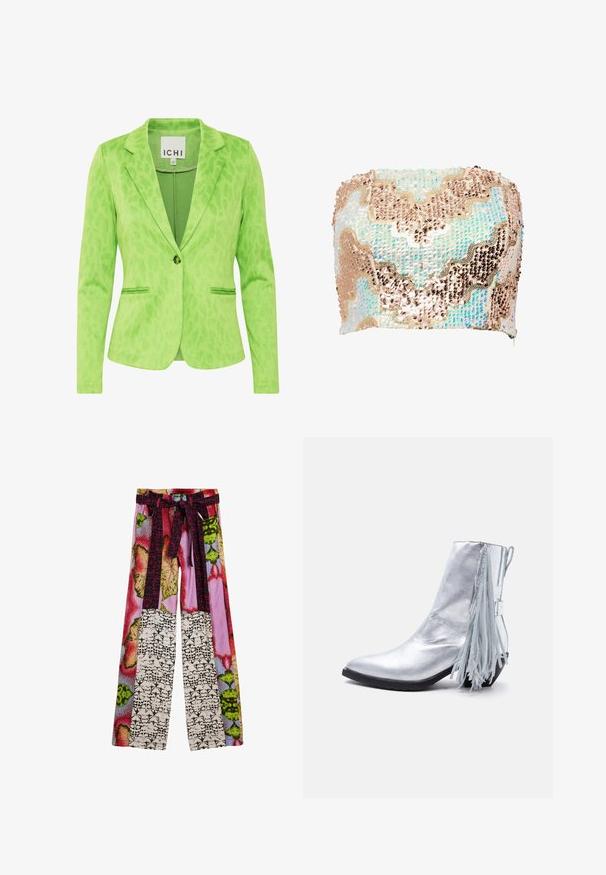 Zelený blejzer s textúrovaným vzorom leopardieho potlače, s klopovým golierom, dvoma prednými vreckami a jedným gombíkom na zapínanie.; SOMETHINGNEW SNBABE TUBE SEQUIN CORSET - Top - moonstone; Nohavice s širokými nohavicami so vzorom farebného patchworku kvetinových a abstraktných motívov a zodpovedajúcim látkovým opaskom zviazaným v páse.; Lesklá strieborná členková čižma s nízkym podpätkom a dlhým strapcom visiaca zo zadnej strany.