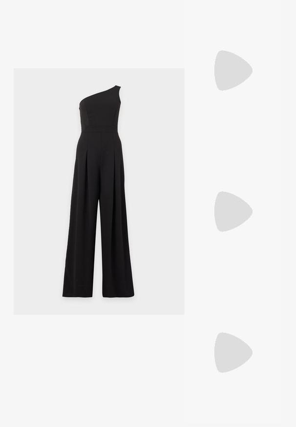 Mono negro de un solo hombro con pantalones anchos, cuerpo ajustado y pantalones plisados sobre fondo blanco.; Sandalia de tacón alto de ante negro con suela de plataforma, tira en el tobillo con herrajes plateados, diseño de punta abierta y textura suave.; Bolso de mano metálico plateado con diseño de sobre, embellecido con un patrón texturizado, que incluye una correa de cadena desmontable.; Pendientes colgantes de cristal con herrajes en tono plateado, que presentan un stud cuadrado y filas en cascada de cristales rectangulares y octogonales.