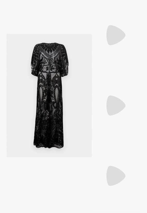 Sort transparent kjole med indviklede perlebesatte mønstre, puffede ærmer og gulvlængde søm mod en ensartet lys baggrund.; Sort glitrende Mary Jane-sko med afrundet tå, lav blokhæl og en enkelt rem hen over vristen. Tekstureret glitrende overflade hele vejen rundt.; Sort-hvid perlebesat håndtaske med kort håndtag, der har skiftevis perleagtige og sorte facetterede perler i et ternet mønster.; Cirkulær broche med flere dråbeformede klare krystaller indsat i en sølvfarvet metalbase, med en nålefastgørelse på bagsiden.