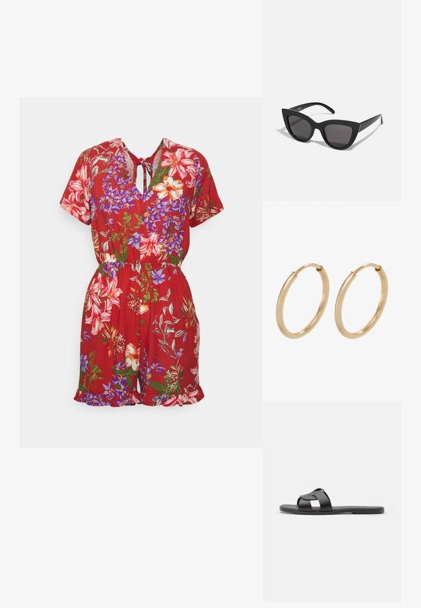 ONLY ONLNOVA LIFE PLAYSUIT - Jumpsuit - mineral red; Schwarze Rutsch-Sandale mit überkreuztem Riemendesign, flacher Sohle, matter Textur und minimalistischer Silhouette. Geeignet für Freizeitkleidung.; Schwarze Cat-Eye-Sonnenbrille mit matter Oberfläche, grauen getönten Gläsern, scharfen Kanten und schlanken Bügeln. Der Markenname ist auf dem inneren Bügel sichtbar.; Goldene Creolen mit einer glatten, polierten Oberfläche. Abgerundete Form, mittlere Größe, ausgestattet mit einem sicheren Verschlussmechanismus.