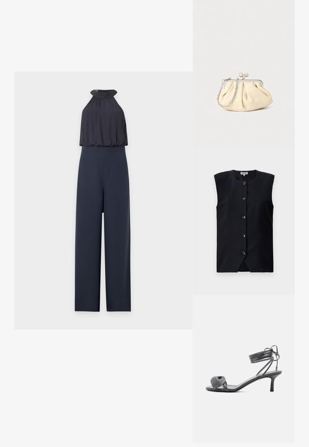 Marineblå jumpsuit med ærmeløs halterhals og bukser med vide ben, med en rynket, løstsiddende overdel og tætsiddende talje.; Mørkeblå ærmeløs vest med lige snit, lodrette striber og seks knapper foran, med en rund halsudskæring og en let slids i bunden.; Grå læder sandal med hæl, knyttet rem ved tæerne og snørebånd, der vikles om anklen, på slank mellemhøj hæl mod hvid baggrund.; Plisseret beige læderclutch med en sølvmetalramme, der har to runde dekorative låse og en sølvkædetrasporte.
