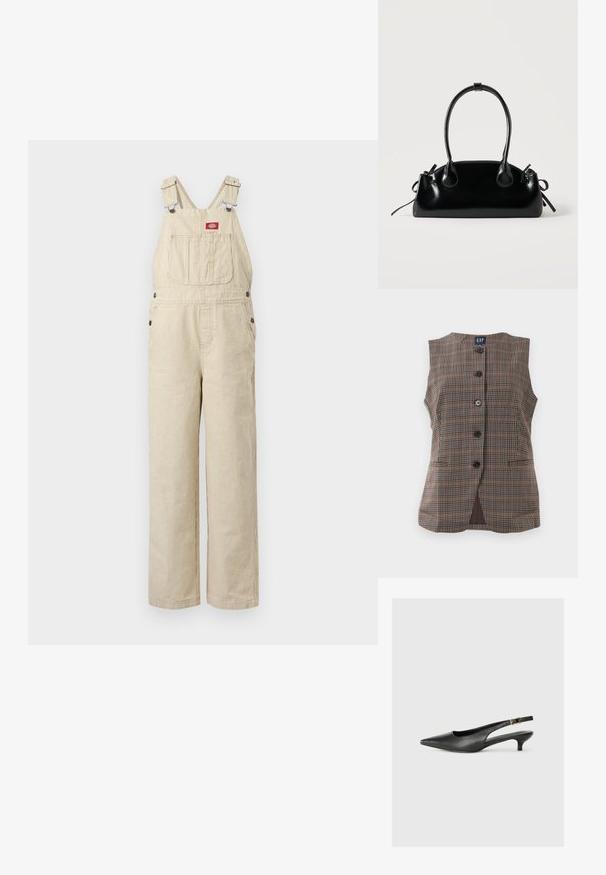 Beige og hvide denim-overalls med tynde striber, justerbare stropper, brystlomme foran, knapper i siden og løstsiddende, lige ben.; Ærmeløs plaid vest med fem sorte knapper, to forlommer og rund halsudskæring i brune og afdæmpede nuancer.; Sorte spidse slingback-sko lavet af glat læder. Har en tynd hæl og en spænde detalje på den justerbare rem.; Lille sort blank håndtaske med to lange håndtag og snøre-detaljer i siden på en ensfarvet lys baggrund.