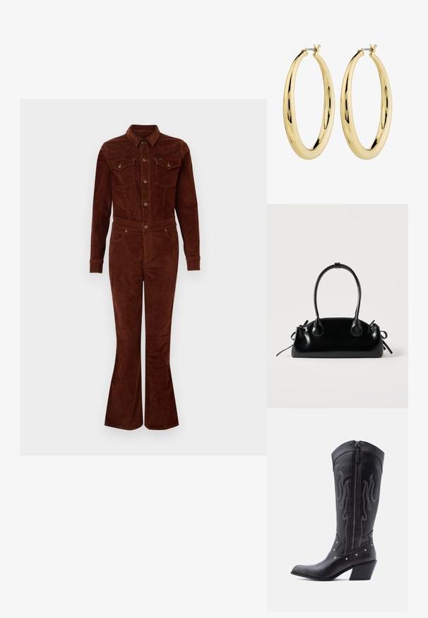 Brauner Corduroy-Overall mit Kragen, langen Ärmeln, lässigen Beinen, Brusttaschen und metallischen Knopfakzenten. Glatte Textur und taillierter Schnitt.; Schwarze Cowboy-Stiefel aus Leder mit spitzer Zehenpartie, sichtbarer Nahtführung, silbernen Nietenakzenten und Reißverschluss auf der Innenseite.; Kleine schwarze glänzende Handtasche mit zwei langen Griffen und seitlichen Kordelzug-Details vor einfachem hellem Hintergrund.; Goldene Creolen mit einer glatten, polierten Oberfläche. Kreisform, mit einem sicheren Verschluss an der Oberseite. Die Oberfläche reflektiert das Licht.