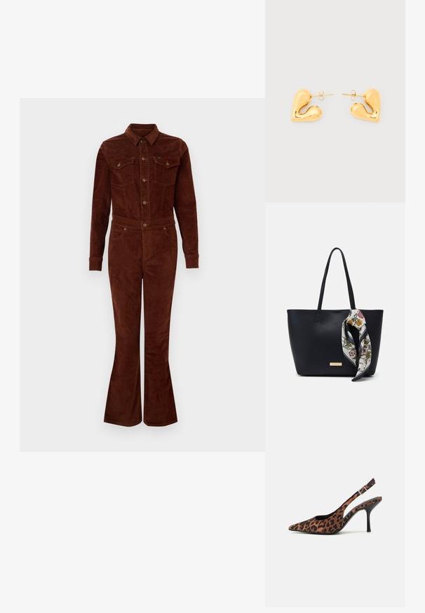 Brauner Corduroy-Overall mit Kragen, langen Ärmeln, lässigen Beinen, Brusttaschen und metallischen Knopfakzenten. Glatte Textur und taillierter Schnitt.; Leopardenmuster Slingback-High-Heels mit spitzem Zehenbereich, glänzendem schwarzen Absatz und verstellbarem Knöchelriemen. Weiches Material mit strukturierter Oberfläche.; Schwarze Leder-Umhängetasche mit zwei Schulterriemen, versehen mit einem floralen Seidenschal, der am Griff gebunden ist, sowie einem metallischen Logoakzent auf der Vorderseite.; Ohrstecker in Herzform mit Gold-Ton, glattem, geschwungenem Design und Schmetterlingsverschlüssen auf weißem Hintergrund.