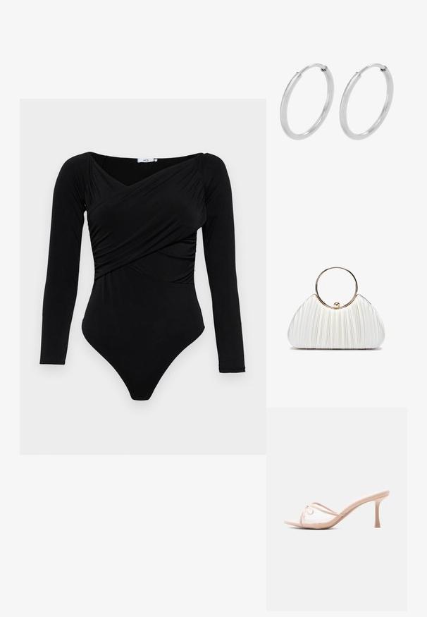 Sort langærmet bodystocking med indpakningsdesign, lavet af glat stof. Har en dyb udskæring og tætsiddende silhuet.; Beige højhælede mule med gennemsigtige remme og en fin sløjfe på toppen, vist fra siden mod en hvid baggrund.; Hvid plisseret håndtaske med et cirkulært guldhåndtag, der har blødt stof og en rund form. Elegant design med en tekstureret overflade.; Sølv hoops øreringe, cirkulær form, glat skinnende tekstur og ensartet bredde hele vejen igennem. Minimalistisk design uden yderligere accenter.