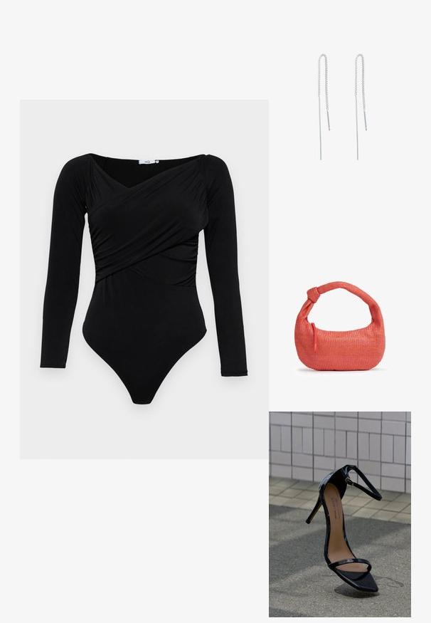 Sort langærmet bodystocking med indpakningsdesign, lavet af glat stof. Har en dyb udskæring og tætsiddende silhuet.; Sort laklæder sandal med høje hæle, ankelrem, guldbeslag og spids tå, placeret oprejst på en flisebelagt og asfalt belægning.; Lille flettet koralfarvet håndtaske med en knyttet hank og en rød lynlåstræk på siden, vist mod en hvid baggrund.; Sølv kædeøreringe med forlænget design, der har en delikat kæde og lige, tynde pendanter i enderne. Glat tekstur.
