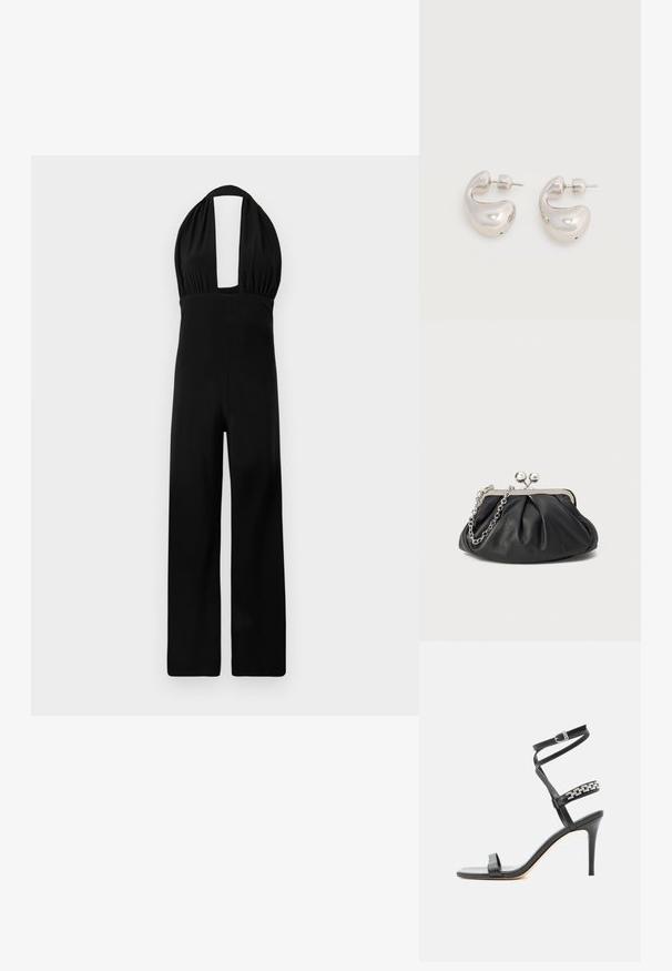 Zwarte halter jumpsuit met een diepe halslijn, geplooide bodice en een wijde broekspijp. De stof heeft een gladde textuur en een consistente kleur.; Zwarte sandaal met hoge hak, smalle enkelband, middenvoetband versierd met zilveren schakels en een open teenontwerp.; Zwarte leren clutch met geplooide textuur, zilverkleurig metalen frame, drukknopsluiting en kettingriem. Glad, zacht oppervlak.; Een paar glanzende zilveren dikke oorringen met een steker en druksluitingen op een effen witte achtergrond.