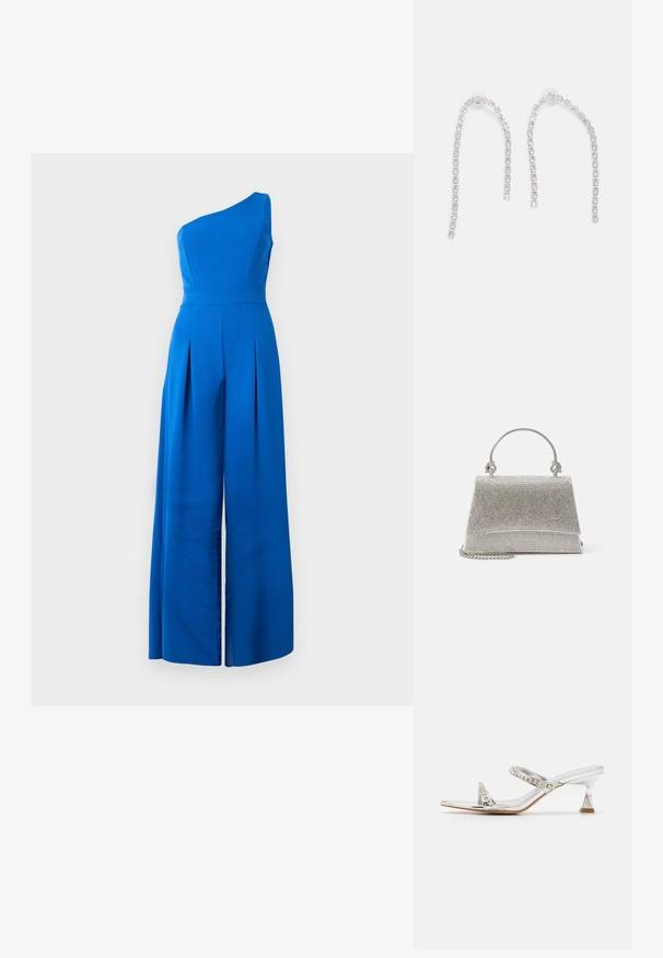 Jumpsuit bleu à une épaule avec un corsage ajusté, un pantalon large plissé et une texture lisse. Fabriqué à partir d'un tissu léger.; Sandales argentées à talons hauts avec deux fines lanières. Dotées d'accents en strass, d'un bout pointu et d'un talon bloc angulaire unique.; ALDO FELISIA - Sac à main - silver-coloured; Boucles d'oreilles en argent avec des chaînes pendantes, présentant plusieurs pierres précieuses claires disposées en motif linéaire, offrant un effet scintillant.